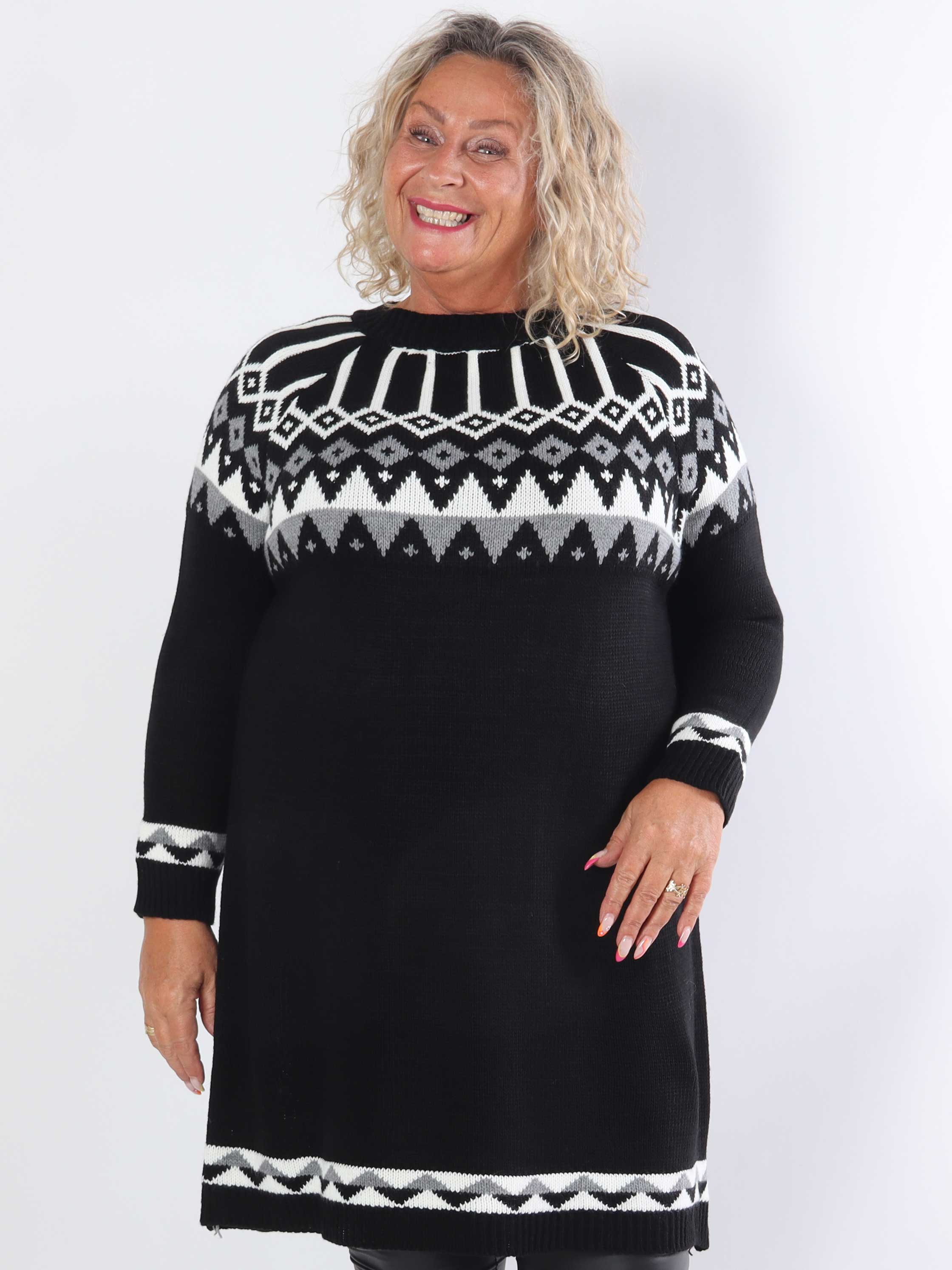 Viola - Stickad klänning med flerfärgat mönster